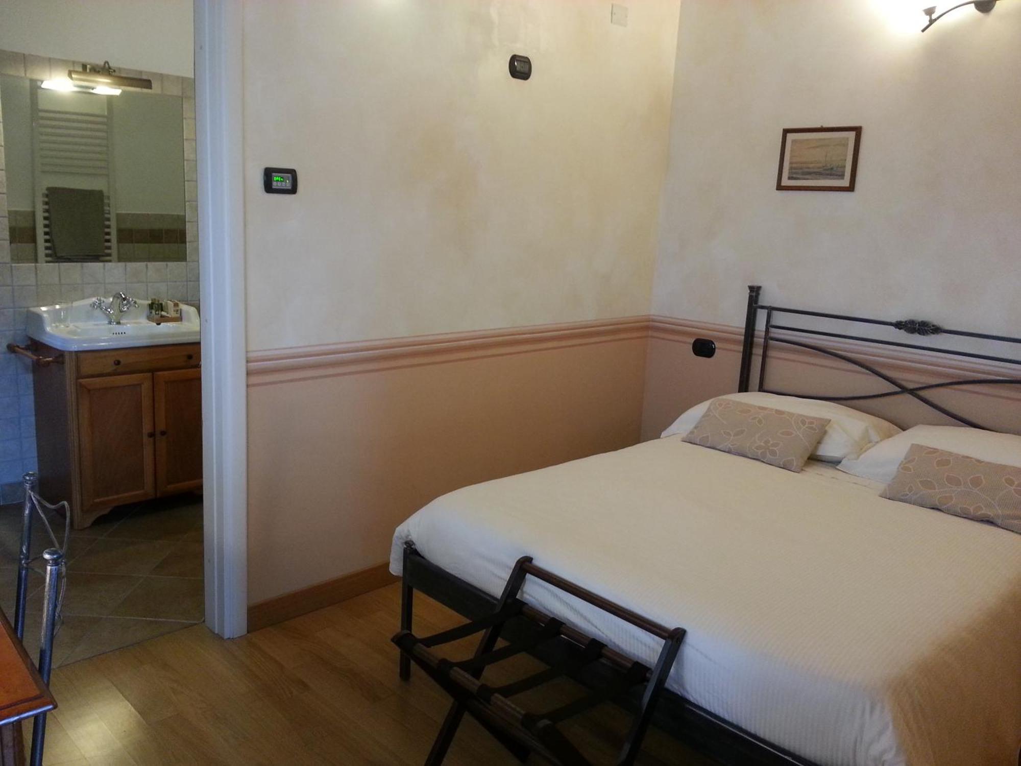 La Locanda Di San Biagio Bolzaneto Habitación foto
